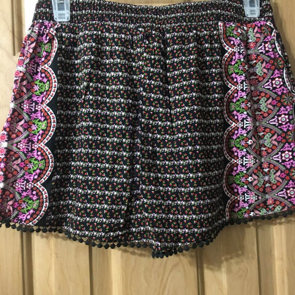 Blue Rain Unique design shorts - Picture 2 of 4